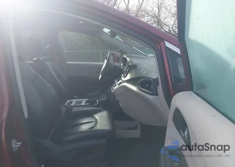 2017 Chrysler Pacifica Touring-L Plus z USA, uszkodzony, nr VIN 2C4RC1EGXHR592308